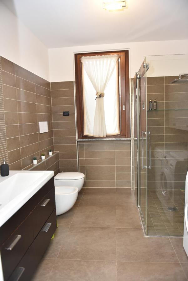 Design & Comfort A Romano Di L. โรมาโนดิลุมบาร์เดีย ภายนอก รูปภาพ