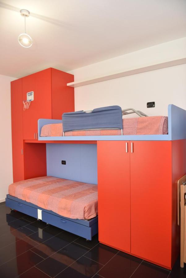Design & Comfort A Romano Di L. โรมาโนดิลุมบาร์เดีย ภายนอก รูปภาพ